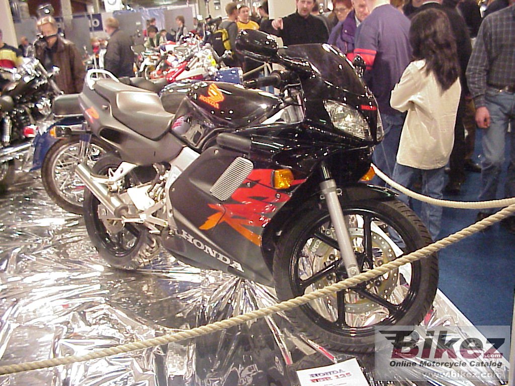 Big  Bikez.com. nsr 125 picture and wallpaper from Bikez.com